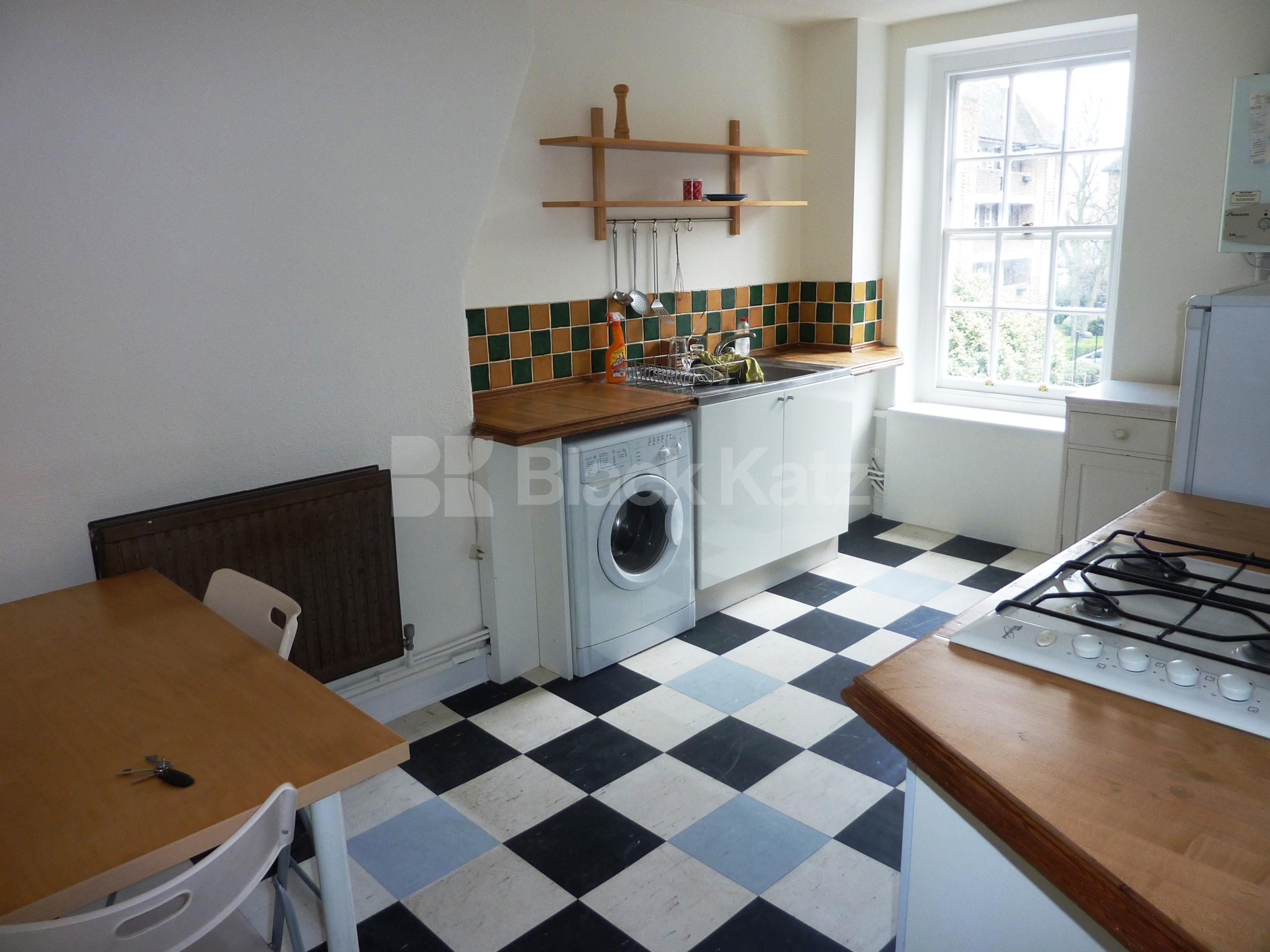 			1 Bedroom, 1 bath, 1 reception Flat			 Biddestone Road , CALEDONIAN ROAD N7